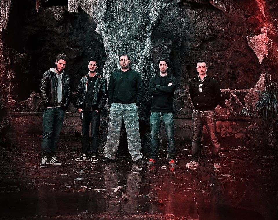 Gates Of Hell capa de álbum de estreia revelada, single esta segunda